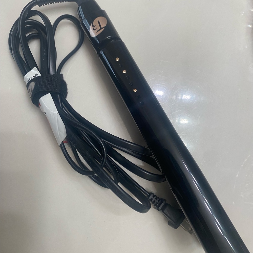T3 Glossy Black/Rose Gold Hair Straightener